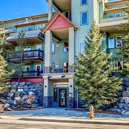 Canmore Mountain View Loft Apartment Heated Outdoor Pool Exteriér fotografie