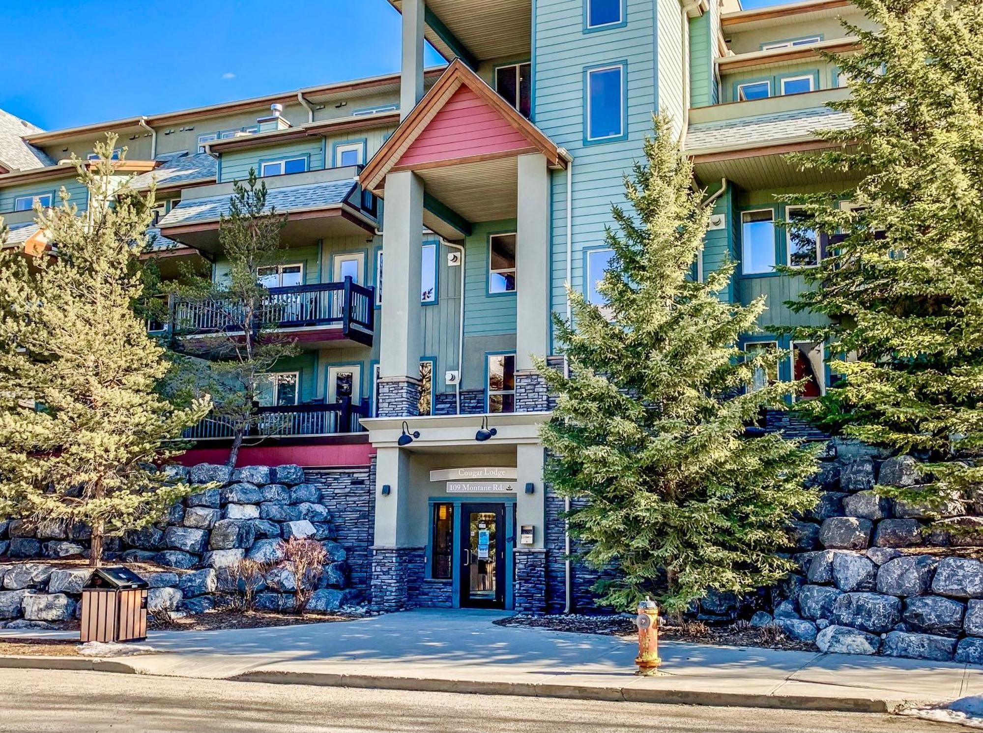 Canmore Mountain View Loft Apartment Heated Outdoor Pool Exteriér fotografie